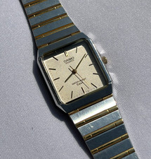 Vintage Casio Quartz Japan, Retro Edelstahl Herrenuhr, Silber/Gold, 