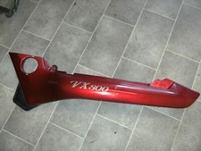 Suzuki VX 800 VS51B Verkleidung Heck Seitenverkleidung rot links #0122