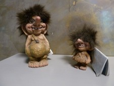 2x Trolle,  Original Ny Form, Norwegen, Handarbeit Nr. 118 und 15