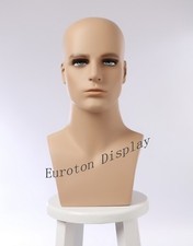  männliche Schaufensterpuppe