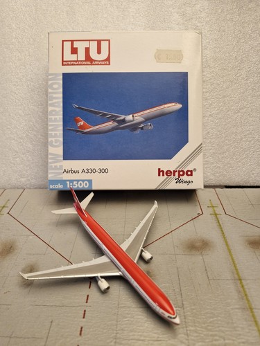 Herpa wings airbus a330 - wings,
