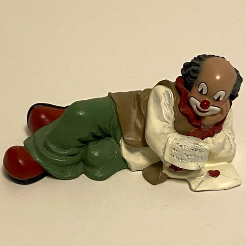 Gilde clown liegend - liegend, mit