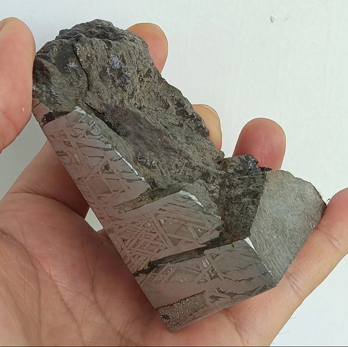 Aletai eisenmeteorit 593 - aletai, gramm