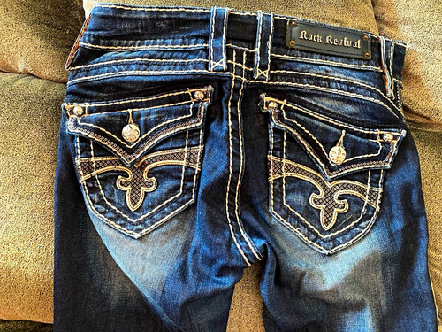 Designer jeans rock - designer, revival