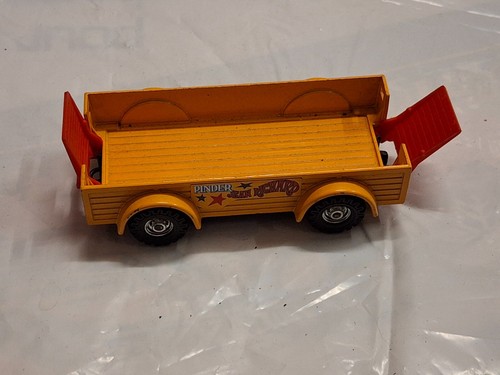 Corgi circus trailer - corgi,