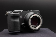 Sigma SD Quattro Body - Top