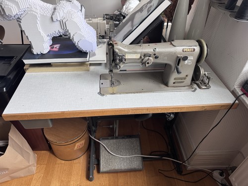 Gebrauchte nähmaschine mit - gebrauchte,