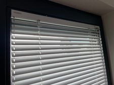 Jalousie Kadeco, Aluminium, weiß, Br.: 83 cm Hö.: 201 cm, Lamellen 25mm, wie neu