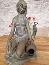 RotteneckerBronze Figur Frau Knieent Sitzend Wasserspeiend 58cm 15kg Original . 