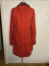 Roter Outdoor Mantel von Der