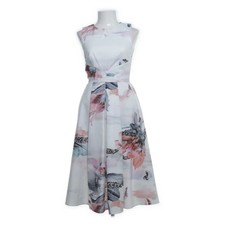 Little Mistress, Kleid