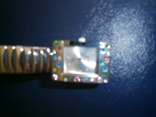 Damenuhr mit Swarovskisteinen