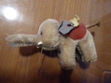 Kleiner Steiff Elefant mit Knopf  und Decke