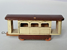 altes Erzgebirge Spielzeug:  Strassenbahn 1451 - tram
