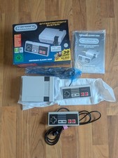 Nintendo Classic Mini NES mit zweitem Controller