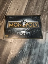 Hasbro / Parker - Monopoly Club - Sonderausgabe mit Monopoly-Buch