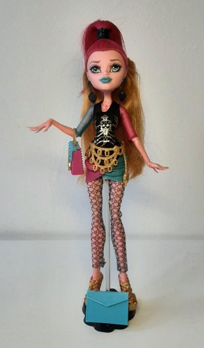 Gigi grant monster - gigi, high
