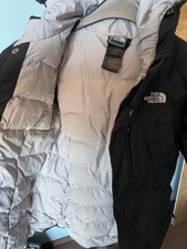 The North Face Daunenjacke Hyvent 550 Gr. 7/8 schwarz Kunstfellkragen Kapuze  