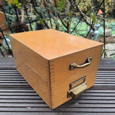  alter Karteikasten Holz  Bauhaus Büro Schreibtisch Aufbewahrung Requisite 795
