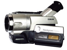 Sony Hi8 Camcorder CCD-TRV208E mit Video8-Funktion vom Fachhändler