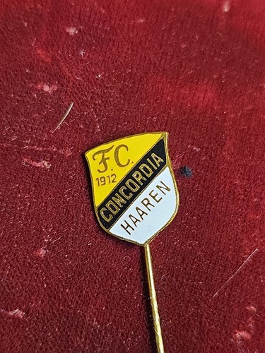 Alte anstecknadel fußball - alte,