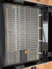 Behringer EURODESK MX8000