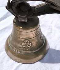 Schöne kleine alte Kuhglocke