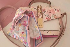 ALDO Caiilla Handtasche romantisch Blumen Wie Neu