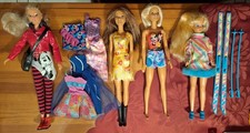 Ältere BARBIE Puppen u. Zubehör, zB 1991 Ski Barbie MIT Brille,. Kind unbekannt