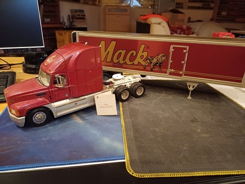 Franklin mint mack - 1:32,