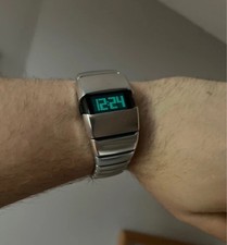 Nike D-Line Digitaluhr Silber