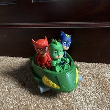 Simba PJ Masks Rotes Fahrzeug mit 3 Figuren - Catboy, Gecko, Eulette