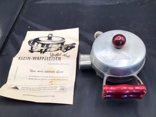 Antikes Waffel Hexle, 1960