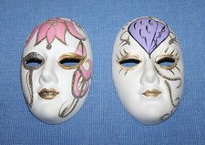 Wanddekoration: 2 Masken aus