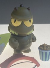 Kidrobot X Futurama Series 1 • Lrrr w/ Poppers Bucket  3” Vinyl Figure 2009