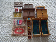 Puppenhaus Konvolut Möbel Miniatur Schrank Teppich Bild Bett Tisch Setzkasten