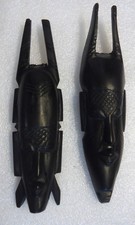 AFRIKA Volkskunst - 2 handgeschnitzte Tiki - Masken von Eingeborenen