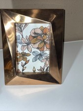 Kare abstrakter Metall