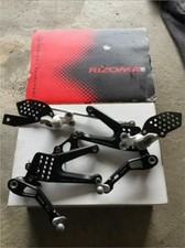 Daytona 675 PE451B Rizoma Fußrastenanlage schwarz Ultra selten street triple