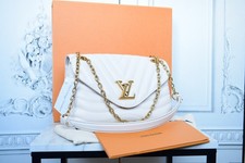 Louis Vuitton New Wave Chain