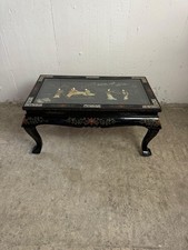 Asiatischer Couchtisch mit