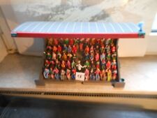 Alte Original Carrera Tribüne mit 62 Carrera Figuren int. Nr. 18 für Rennbahnen