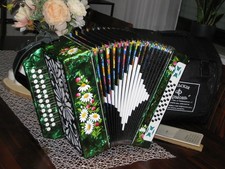 Garmoschka Knopfakkordeon