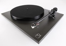 Rega Plattenspieler Planar 1 Matt-schwarz, neu, original, stylisch, super Sound