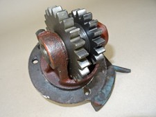 Zahnrad + Getriebedeckel