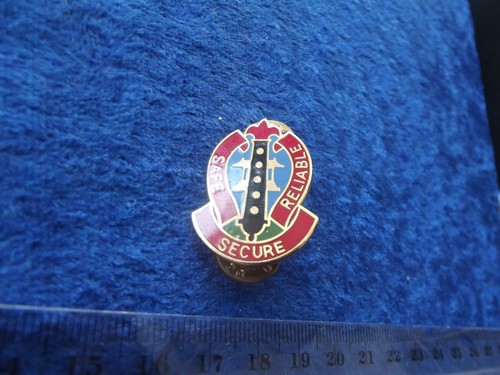 Army unit crest - crest:, 6th