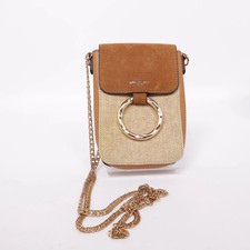 Luella Grey, Handytasche