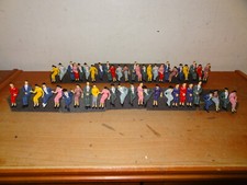 LGB    50 sitzende Figuren