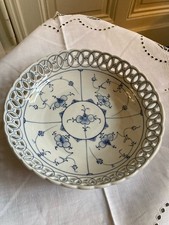 Schale mit Durchbrochenem Rand