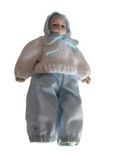 Puppe v.Helga Matejka 19 cm gem siehe Bilder Strickanzug v.1991